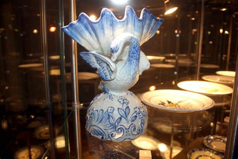 Il Museo della Ceramica di Zarap: Un Viaggio Tra Storia e Bellezza Artistica!