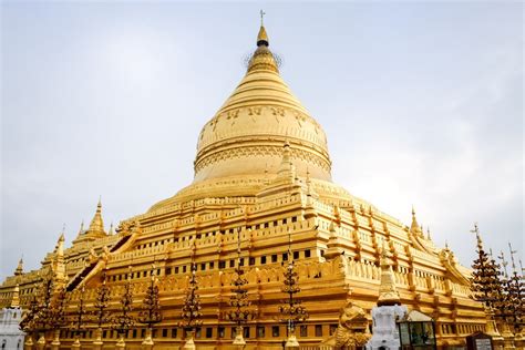  La Pagoda di Sanxing: Un gioiello storico e un paradiso per gli amanti della fotografia!