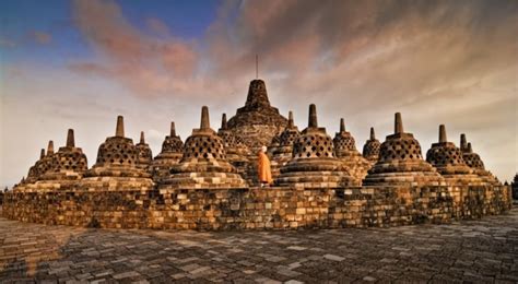  Candi Borobudur: Un Tesoro Archeologico che Rivela un Passato Misterioso!