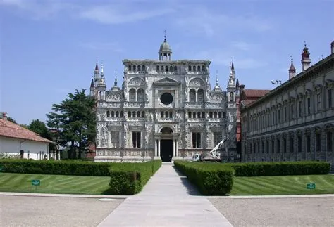 Il Complesso Monumentale della Certosa di Pavia: Un viaggio nella storia e nell'arte!