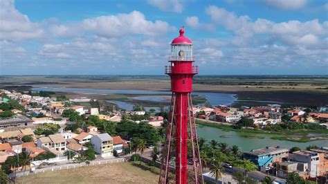 Il Farol de São Thomé: Un faro che svela le segrete del mare e un palcoscenico per la natura incontaminata!