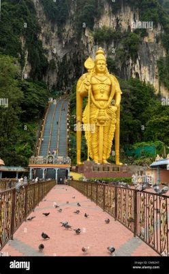 Il Tempio Indù di Batu Caves: Un Luogo Sacro e Avventuroso!