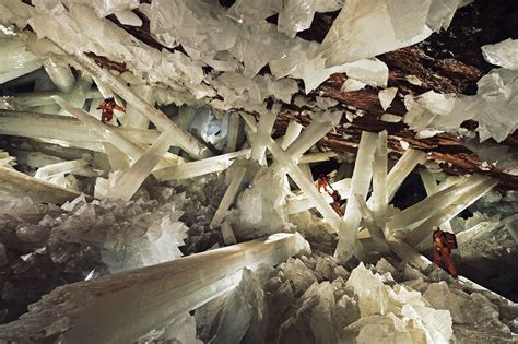 La Grotta di Salt Crystallization: Uno spettacolo scintillante sotterraneo che fonde storia e natura!